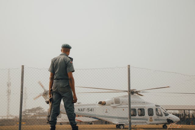 HELICOPTER LANDING OFFICER (HLO)